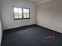 Pronájem bytu 3+kk 85m2, s terasou 15m2 a zahradou, Opava, ul. Hořicova - 20251116_120627.jpg