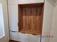 Pronájem bytu 2+1 s garáží, Otáhalova ul., Opava - 20251114_110608.jpg