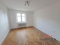 Prodej pěkného bytu 3+1, 69m2, s balkonem, Opava, ul. Polní - 20251022_115710.jpg