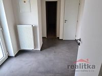 Pronájem bytu 90 m2, 3+1 se zahradou v rodinném domě, Hněvošice, ul. Mírová - 20230725_174834.jpg