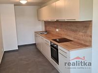 Pronájem bytu 90 m2, 3+1 se zahradou v rodinném domě, Hněvošice, ul. Mírová