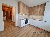 Pronájem bytu 4+1 s lodžií na ul. 17. listopadu v Opavě - 20251121_105727.jpg