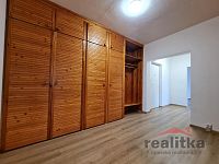 Pronájem bytu 4+1 s lodžií na ul. 17. listopadu v Opavě - 20251121_105953.jpg