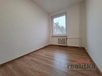 Pronájem bytu 4+1 s lodžií na ul. 17. listopadu v Opavě - 20251121_110044.jpg