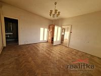 Prodej bytu 3+1 na Krnovské ul. v Opavě - 20251118_145945.jpg