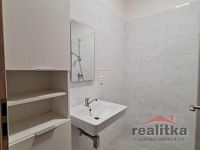 Pronájem bytu 2+kk na Husově ul. v Opavě - 1000059866.jpg