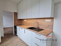 Pronájem bytu 2+1 s lodžií na ul. SPC v Krnově
