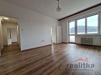 Pronájem bytu 2+1 s lodžií na ul. SPC v Krnově - 20251203_111344.jpg