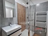 Pronájem bytu 2+1 s lodžií na ul. SPC v Krnově - 20251203_111710.jpg