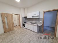 Pronájem bytu 1+1, Husova ul. Opava - 20230113_095200.jpg