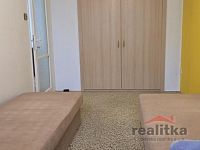 Prodej velkého bytu 3+1, 73m2, s balkónem, zahradou a parkováním, Opava, ul. U Fortny - 20251209_144812.jpg