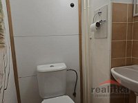 Prodej velkého bytu 3+1, 73m2, s balkónem, zahradou a parkováním, Opava, ul. U Fortny - 20251209_144935.jpg