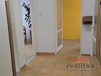 Prodej velkého bytu 3+1, 73m2, s balkónem, zahradou a parkováním, Opava, ul. U Fortny - 20251209_145107.jpg