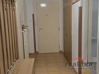 Prodej velkého bytu 3+1, 73m2, s balkónem, zahradou a parkováním, Opava, ul. U Fortny - 20251209_145128.jpg