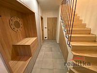 Prodej moderně zrekonstruovaného rodinného domu 4+kk s terasou, ul. Hillova, Opava - IMG_1144.jpeg