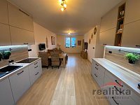 Prodej moderně zrekonstruovaného rodinného domu 4+kk s terasou, ul. Hillova, Opava - IMG_1160.jpeg