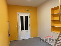 Prodej prostorného bytu 110 m² , 4+1 se zahradou – Opava, ul. Olomoucká - IMG_0016.jpg