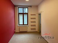 Prodej prostorného bytu 110 m² , 4+1 se zahradou – Opava, ul. Olomoucká - IMG_0018.jpg