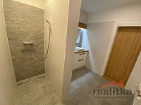 Prodej prostorného bytu 110 m² , 4+1 se zahradou – Opava, ul. Olomoucká - IMG_0035.jpg