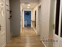 Prodej prostorného bytu 110 m² , 4+1 se zahradou – Opava, ul. Olomoucká - IMG_0060.jpg