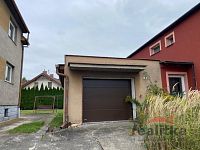 Prodej rodinného domu 2x 3+kk, se zahradou a garáží, obec Opava – Malé Hoštice - IMG_3017-1.jpg