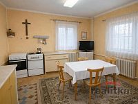 Prodej rodinného domu 2x 3+kk, se zahradou a garáží, obec Opava – Malé Hoštice - IMG_3038-GTP-1.jpg