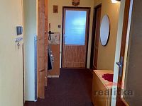 Prodej rodinného domu 2x 3+kk, se zahradou a garáží, obec Opava – Malé Hoštice - IMG_3068-1.jpg