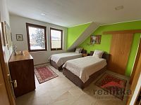 Nabízíme rodinný dům 4+1 s fotovoltaikou, dvougaráží, bazénem a zahradou, Ostrava - Stará Bělá - IMG_1628.jpeg