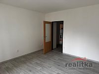 Pronájem bytu 2+1, H. Kvapilové 7, Opava - pokoj B7501E7C-80D0-4F03-86F6-1745CAC2E32B.JPG