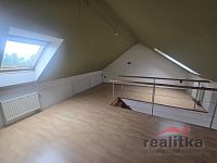 Pronájem bytu 3+1, mezonet, Opava, ul. třída Spojenců - 20250530_140803.jpg