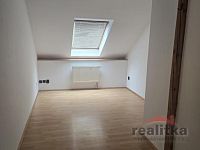 Pronájem bytu 3+1, mezonet, Opava, ul. třída Spojenců - 20250530_140910.jpg