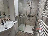 Pronájem krásného, zreknstruovaného bytu 1+1, 38m2, Opava, ul. Zámecký okruh - IMG_9734.JPG