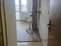 Pronájem 1+kk, 14m2, s lodžií, Opava, ul. Haškova - 20260116_100744.jpg