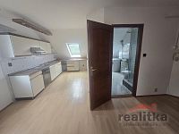 Pronájem bytu 3+1, mezonet, Opava, ul. třída Spojenců - 20250530_140645.jpg