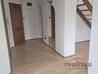 Pronájem bytu 3+1, mezonet, Opava, ul. třída Spojenců - 20250530_140948.jpg