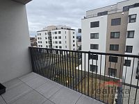 Pronájem bytu 1+kk, 42m2, s balkónem, Opava, ul. Císařského pluku - 20260212_151103.jpg