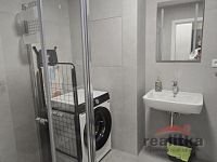 Pronájem bytu 1+kk, 42m2, s balkónem, Opava, ul. Císařského pluku - 20260212_151126.jpg