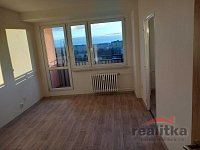 Pronájem bytu 1+1 s lodžií na ulici Edvarda Beneše v Opavě - 708811bf-6f3f-4a3d-9d75-59643c6d6212.jpg