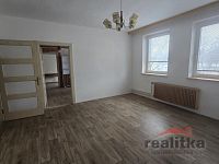 Prodej bytu 4+1, 93m2, se zahradou, Opava, ul. Dostojevského - 20260203_133517.jpg