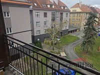 Pronájem bytu 2+kk s balkónem, 61m2, Opava, ul. Palackého - 20251010_143425.jpg