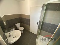 Pronájem bytu 2+kk 33 m2 Opava, ul. Komárovská - IMG_3944.jpg