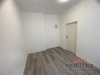 Pronájem bytu 2+kk 33 m2 Opava, ul. Komárovská - IMG_3953.jpg