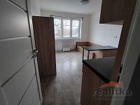 Pronájem bytu 1+kk,Opava, Komárov, ul. Podvihovská - IMG-20260310-WA0021.jpg