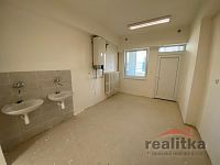 Pronájem nebytových prostor 80 m2, Válečkova ul., Opava-Kateřinky - IMG_2755.jpeg