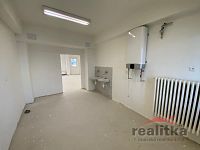 Pronájem nebytových prostor 80 m2, Válečkova ul., Opava-Kateřinky - IMG_2756.jpeg