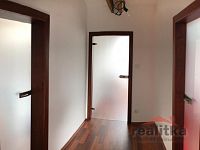 Prodej krásného, mezonetového bytu 3+kk, 130m2, se zahradou a parkováním, Opava, ul. Nákladní - IMG-20250929-WA0043.jpg