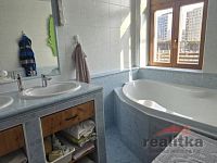 Prodej krásného, mezonetového bytu 4+1, 115m2, s balkónem, zahrádkou Opava, ul. Pekařská - 20260313_101323.jpg