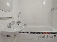 Pronájem bytu 3+1, 80m2, s lodžií, Opava, ul. Na Pastvisku - 20260317_104552.jpg