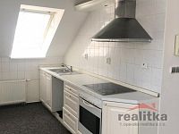 Pronájem podkrovního bytu 2+kk, U Pošty, Opava-město