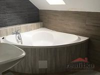 Pronájem podkrovního bytu 2+kk, U Pošty, Opava-město - IMG_8695.JPG